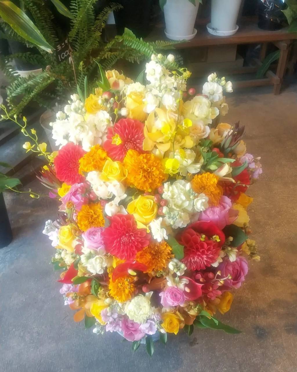 ダイビングショップの開院御祝にお花を贈るなら大阪の旭区にある花屋｜結いはなで