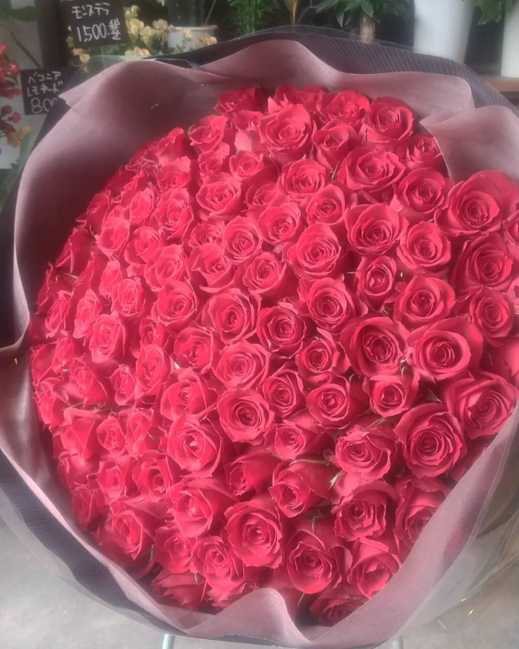 プロポーズの花束（赤バラ108本）