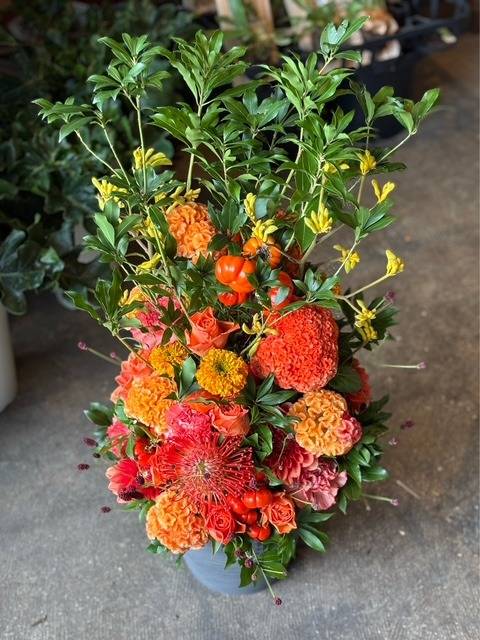 ワインバーの15周年に贈るアレンジメント